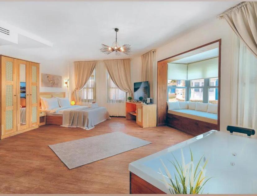 אלאקאטי Triangulo Hotel מראה חיצוני תמונה